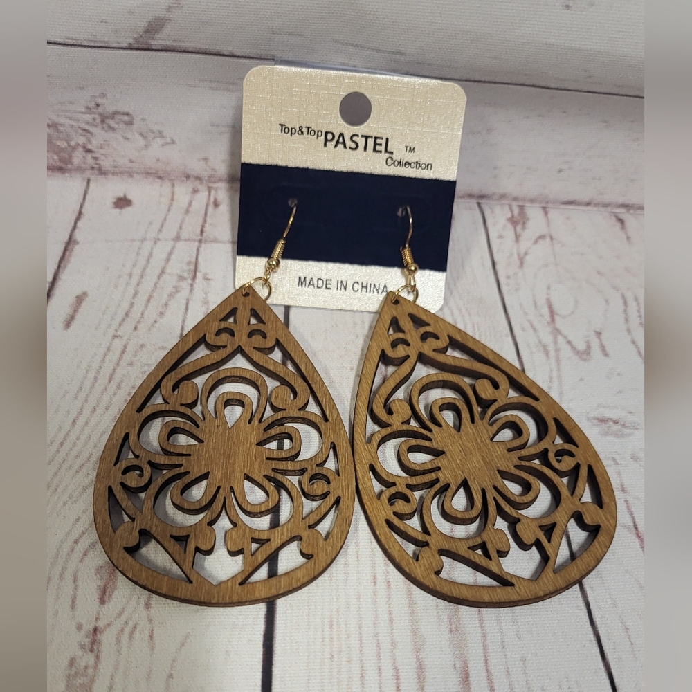 😁BOGO SALE😁. Top & Top Pastels wood  carved dangle lightweight earrings
